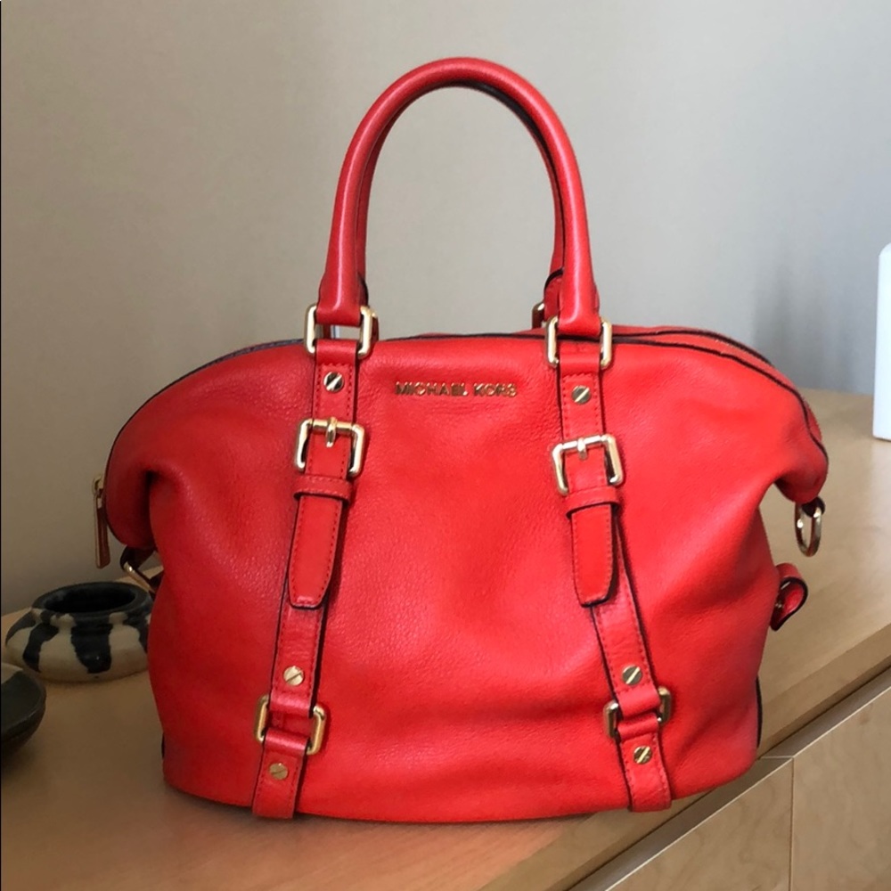RED MICHAEL KORS PURSE